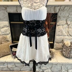 Chic Black and White Lace Dress